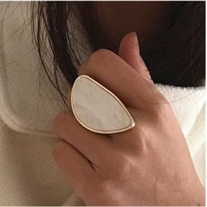 Buckle Jewelry - New! Women's Oval Geometric Ring Buckle Jewelry - New! Women's Oval Geometric Ring